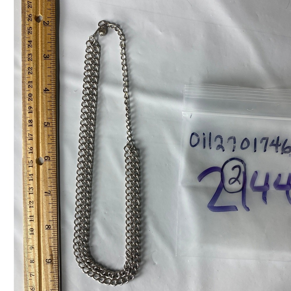 Unisex Silver Tone Curb Chain Necklace 20 Inch Polished Metal Minimalist Style